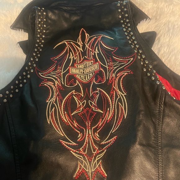 Harley-Davidson Vest embroidered and studded - Picture 8 of 17